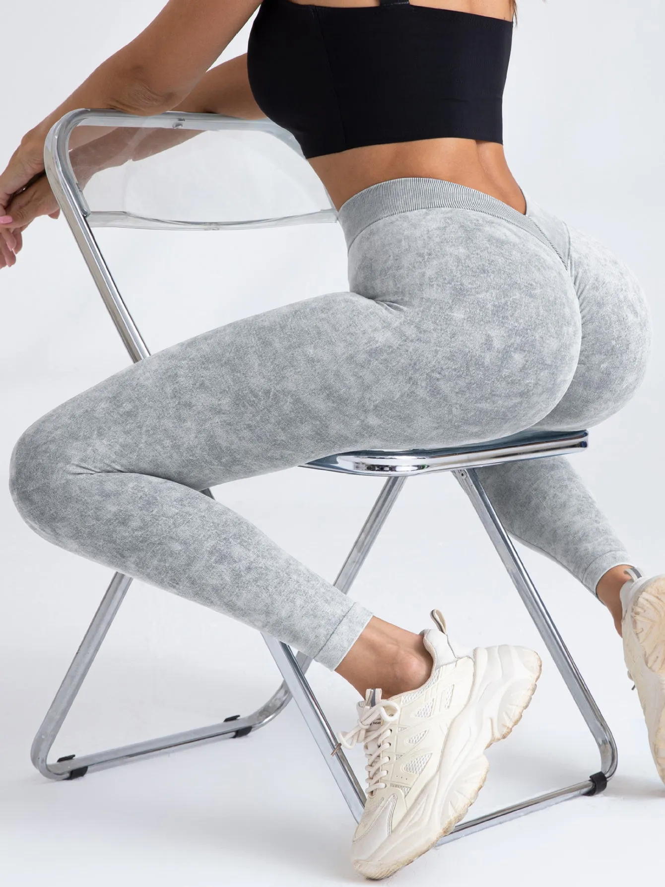 “5-Pack V-Back Scrunch Butt Leggings – High-Waist Seamless Yoga & Workout Pants”