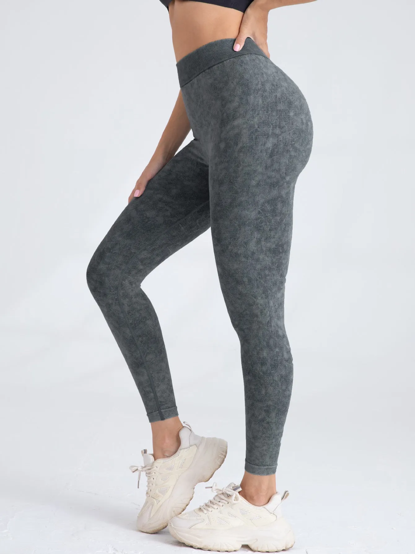 “5-Pack V-Back Scrunch Butt Leggings – High-Waist Seamless Yoga & Workout Pants”