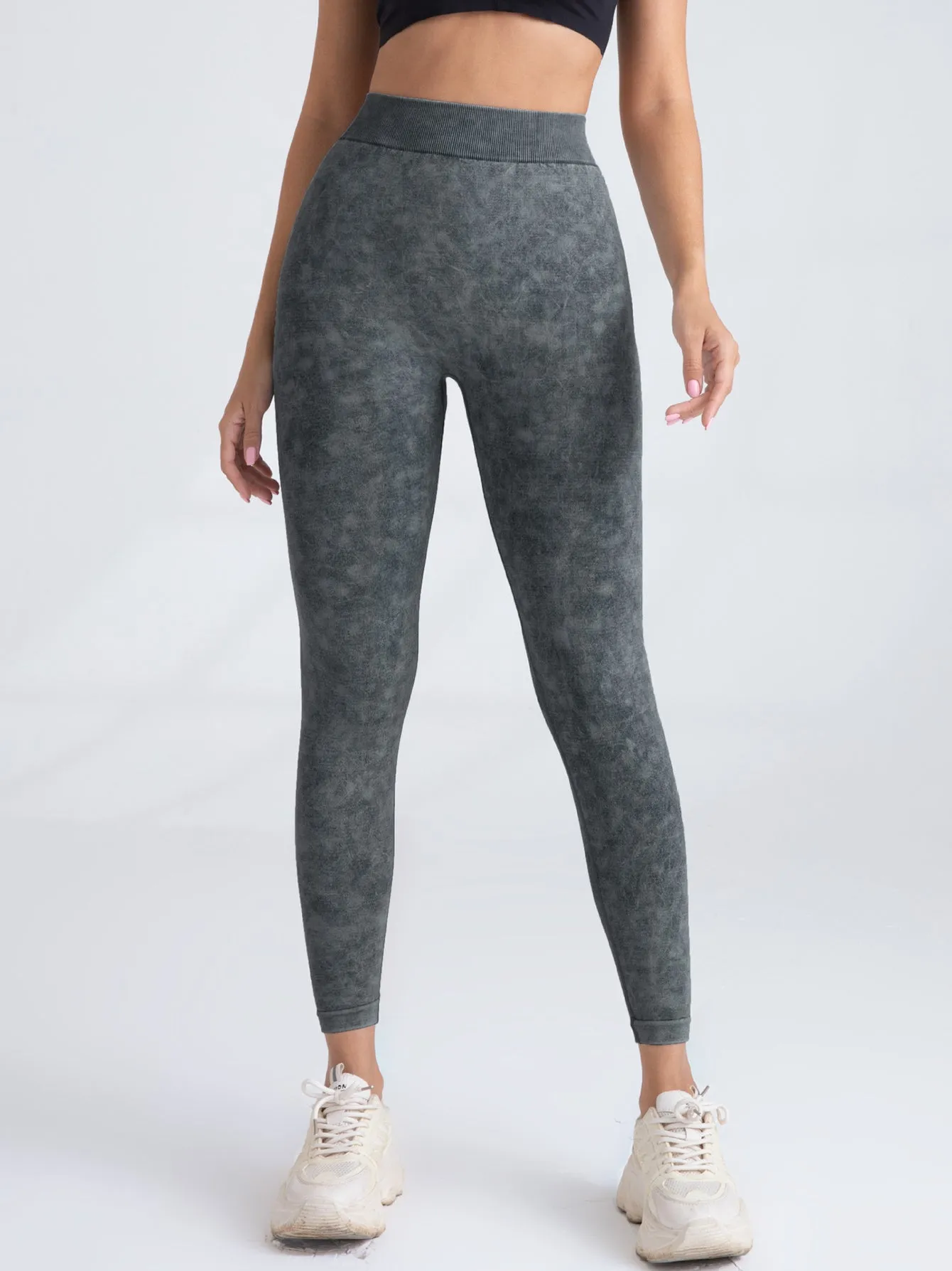 “5-Pack V-Back Scrunch Butt Leggings – High-Waist Seamless Yoga & Workout Pants”