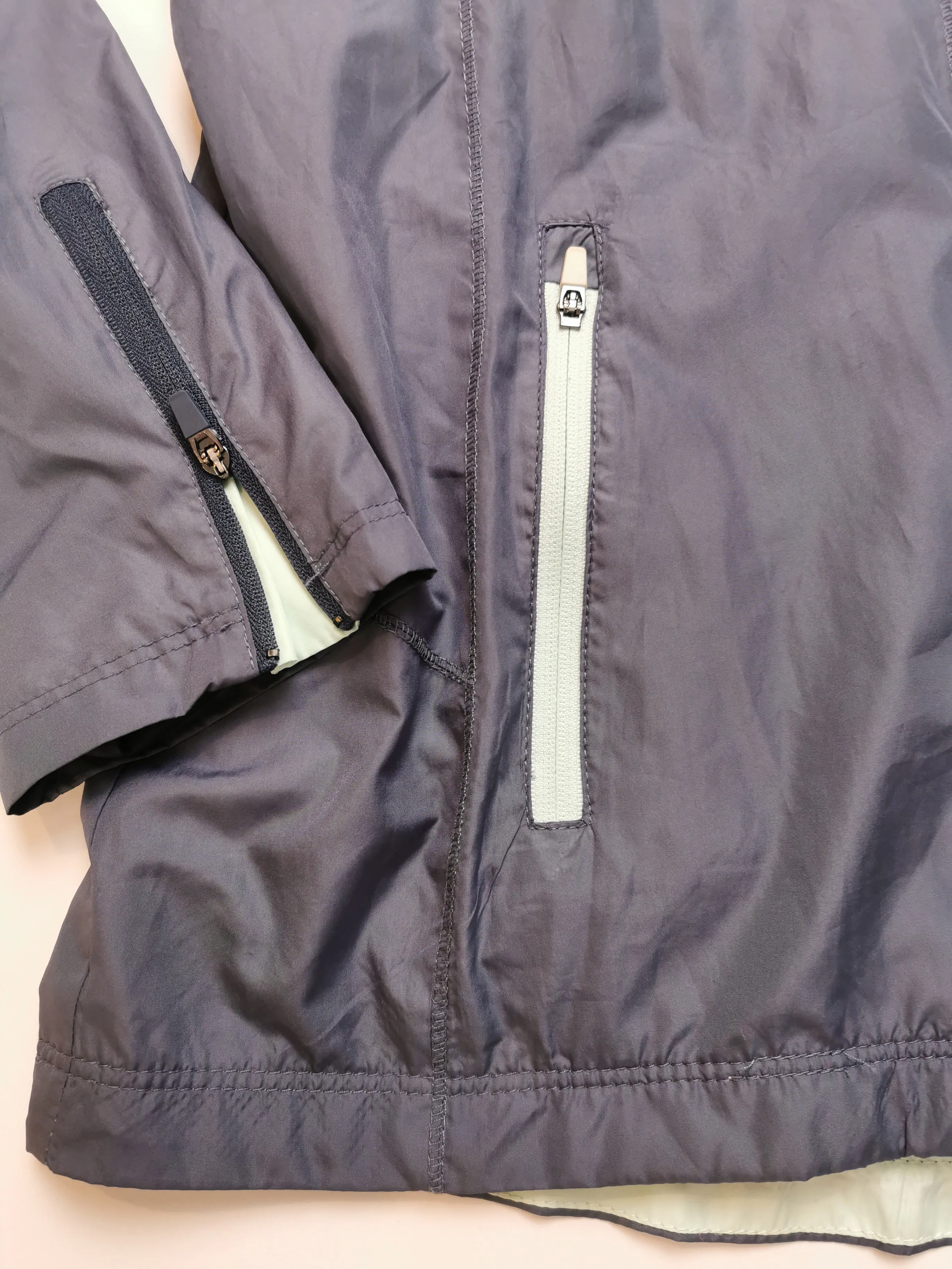 WOMENS SIZE SMALL - HIND, Lightweight Windbreaker Jacket EUC B45