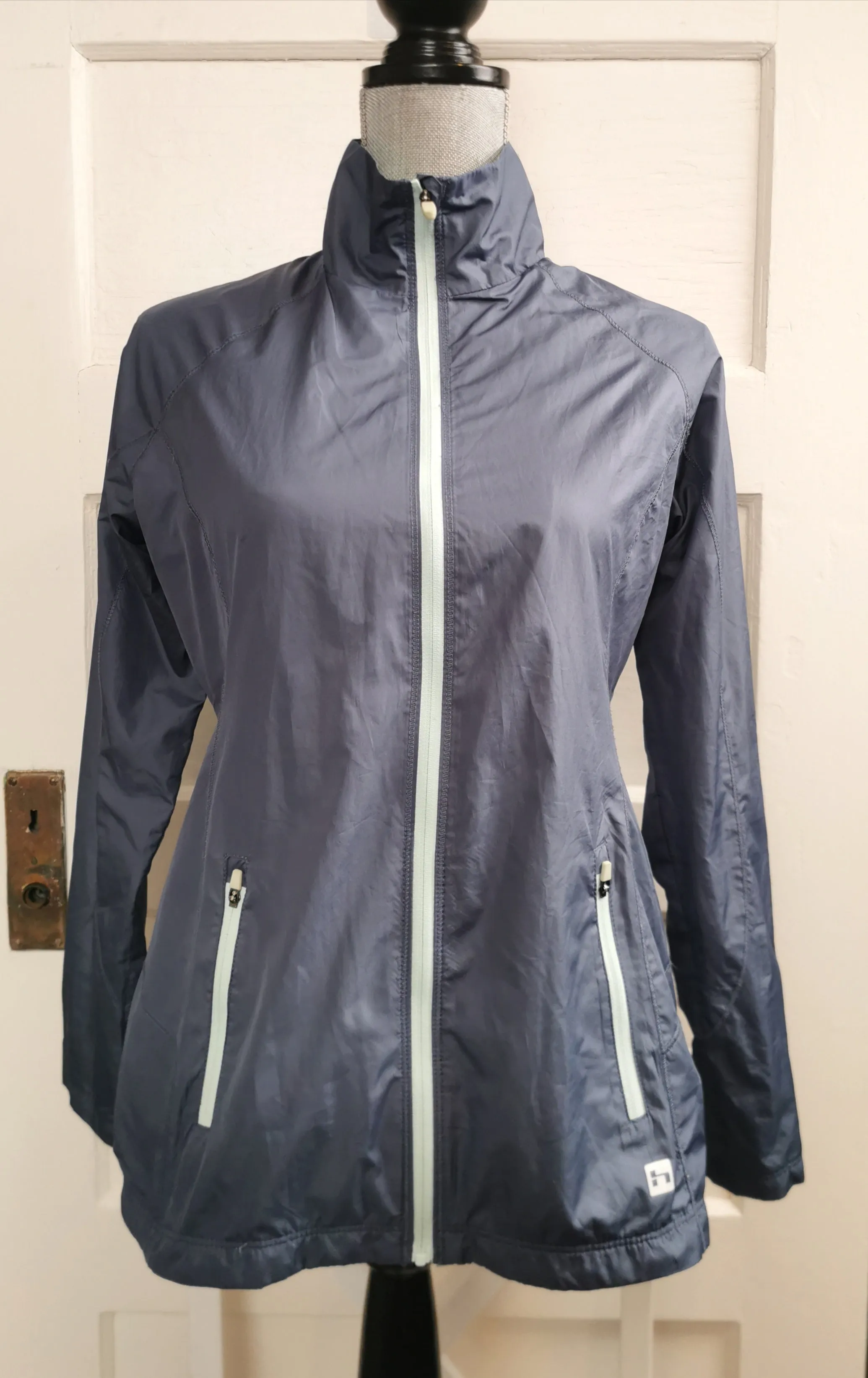 WOMENS SIZE SMALL - HIND, Lightweight Windbreaker Jacket EUC B45